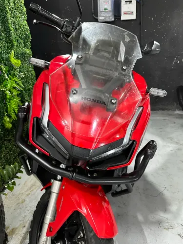 Honda ADV 160  2022 com apenas 12.000 km 