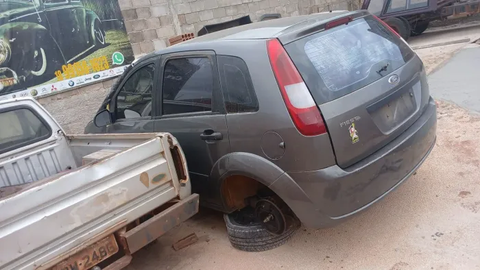 Fiesta sucata 1.0 motor e cambio