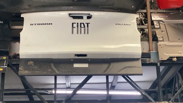 Tampa Fiat strada