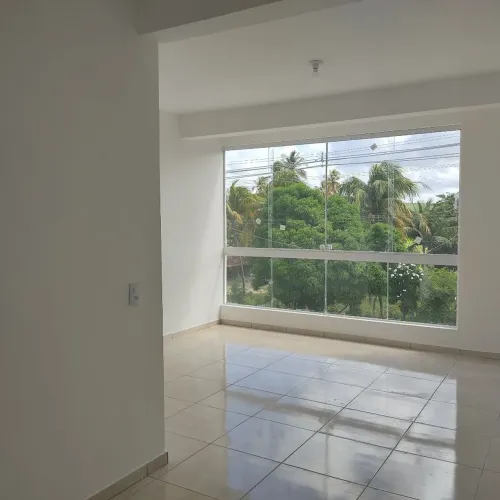 Aluga - se Salas Comerciais na Rodovia Edval Lemos 