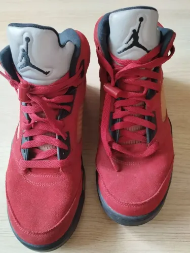 Tênis Air Jordan 5 Retro - Vermelho - excelente estado - tamanho 40