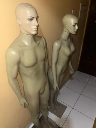 Kit 2 Manequins (1 Masculino e 1 Feminino) - Corpo Inteiro