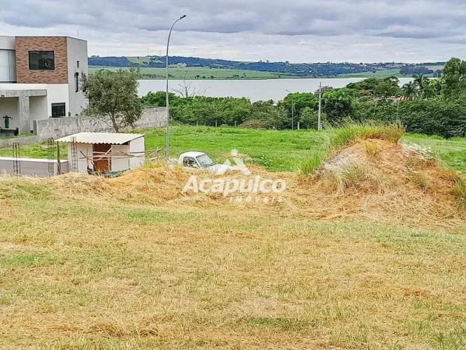 Terreno à venda no Condomínio Barra do Cisne em Americana/SP.