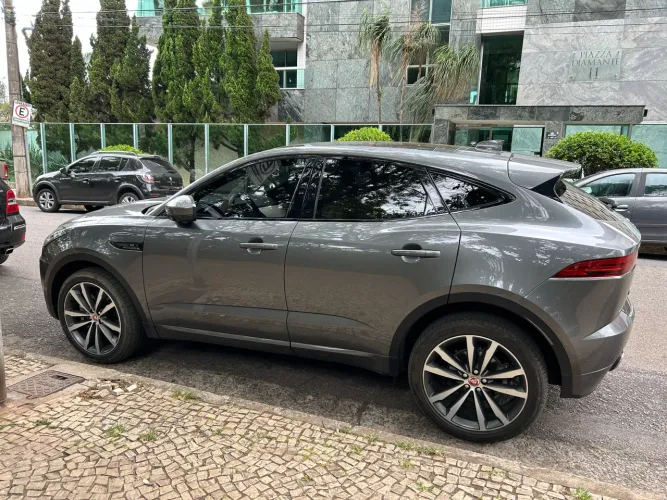 Jaguar E-Pace R-dynamic SE 2.0 AWD 300cv Aut. 2019