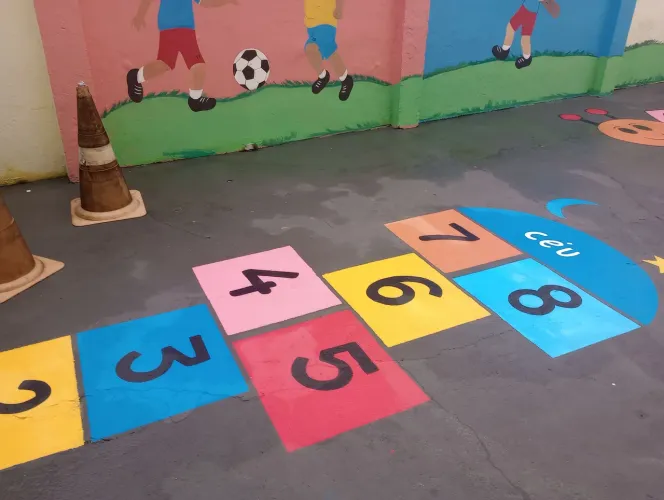 pintura em geral em letreiro