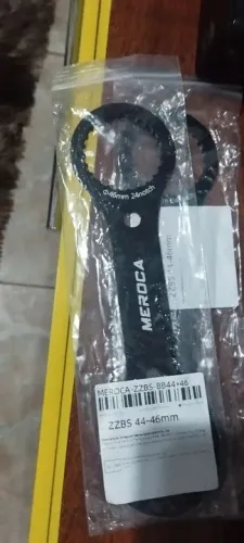 Chave movimento central DUB Sram top zero na embalagem
