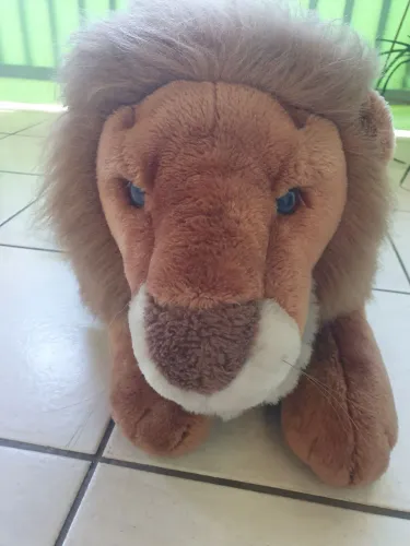 Leão de Pelúcia Fofo