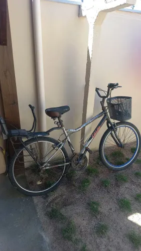 Bicicleta com cadeirinha