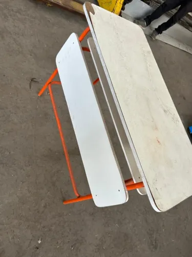 Mesa de escrivaninha 