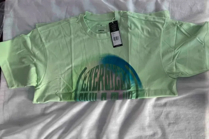 Camiseta Adidas Original e Nova - M