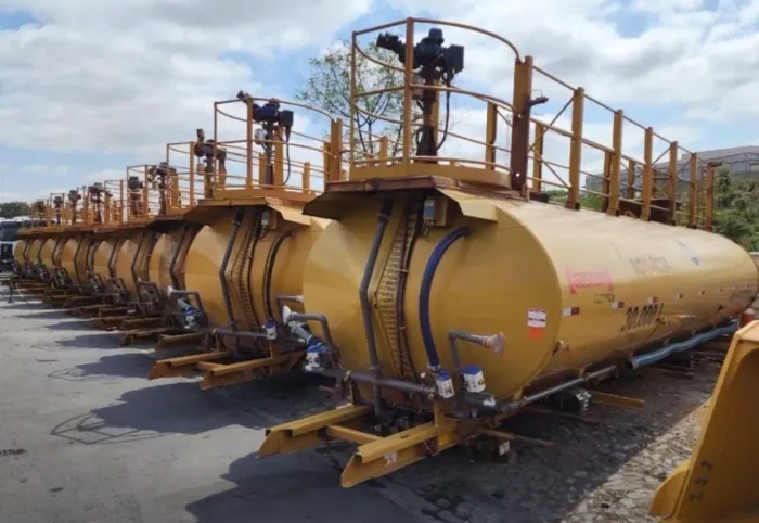 Tanque Pipa / Bombeiro Gascom ano 2021 com capacidade de 30.000 litros completo, em MG