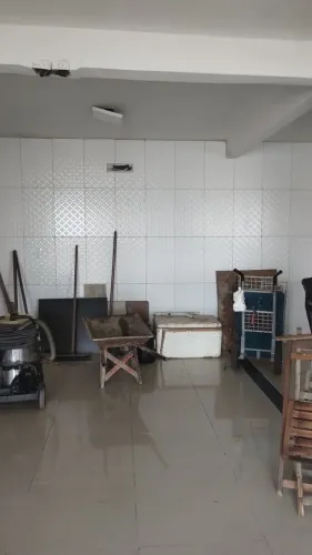 Sala comercial com WC