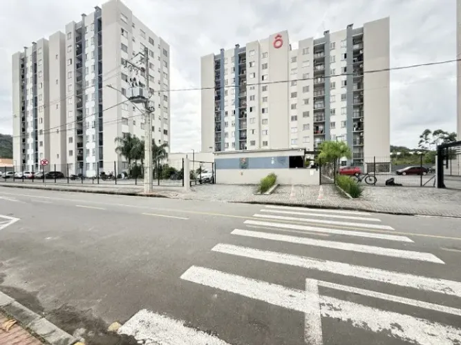 Troco Apartamento em casa, geminado para assumir.