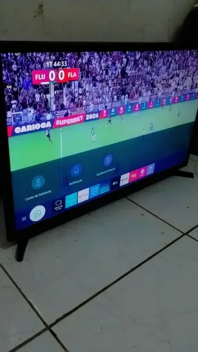 Vendo TV Samsung SMART 32"<br><br>Controle/ fonte<br><br>Não Entrego <br><br>$700,00 <br><br>Whats *