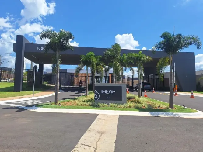 Casa com 3 dormitórios para alugar, 116 m² - Jardim Maria Izabel - Marília/SP