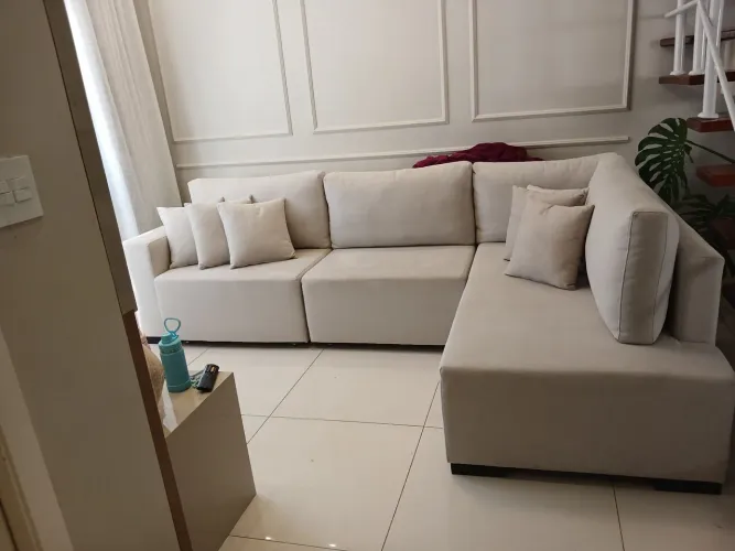 Sofá de canto em linho