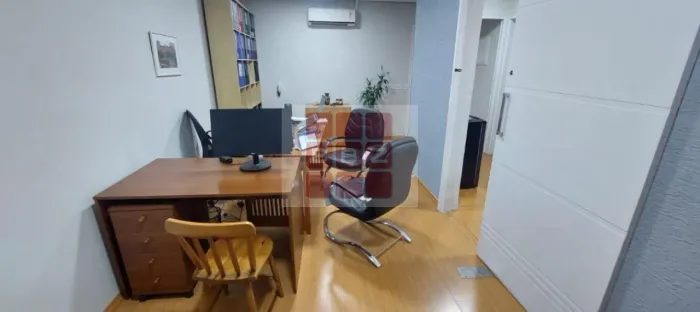 Sala à venda em Perdizes, São Paulo-SP: 1 sala, 1 banheiro, 1 vaga, 33m² de área. Imperdív