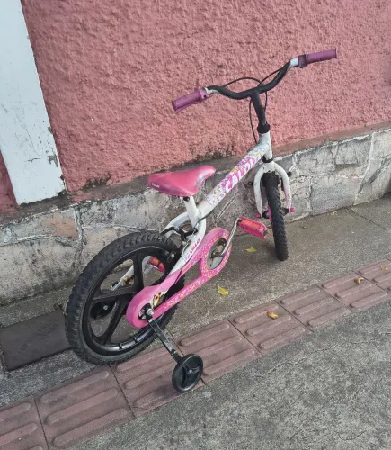 Bicicleta Feminina Aro 16, com Rodinhas Laterais, Ótima