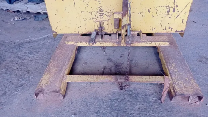 Pá carregadeira Basculante mecânico tipo concha para empilhadeira 0,50m³