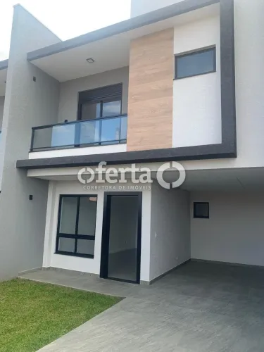 Sobrado em Araucária / Centro