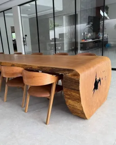 Mesa cascata pequia