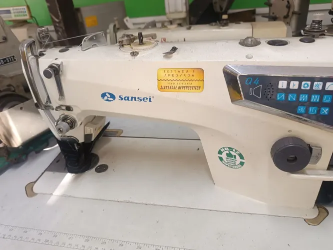 Vendo Máquina industrial Reta Eletrônica