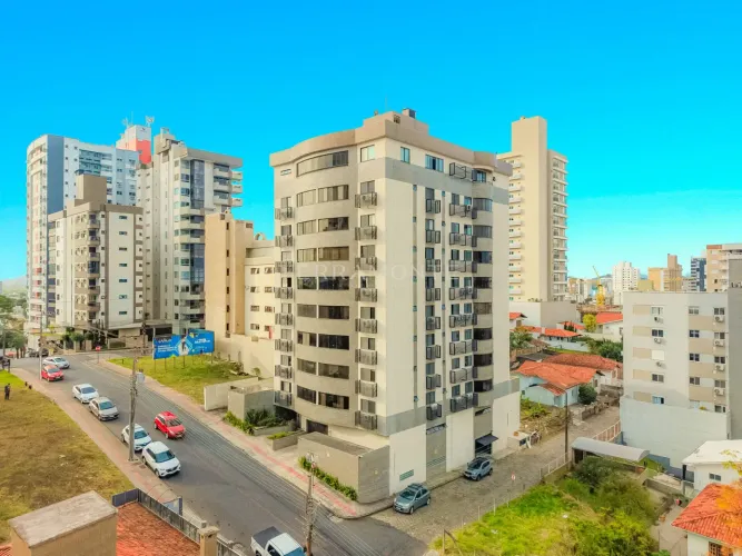 114 m² no Centro com suíte e elevador