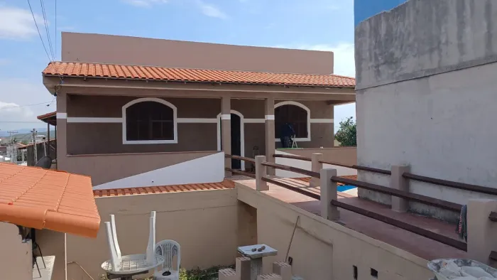 Casa espaçosa enfrente a praia de saquarema