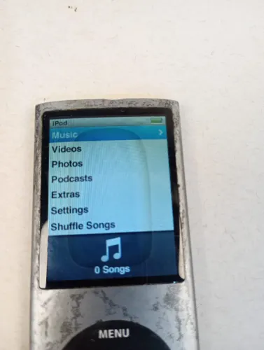 Apple iPod Nano 4 Geração 16GB Prata Com Mancha Na Tela