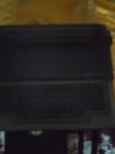 Máquina de escrever Olivetti elétrica