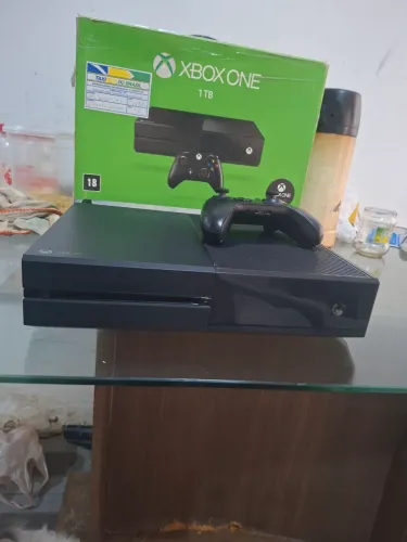 Xbox one fat 1tb, troco em series s com volta minha