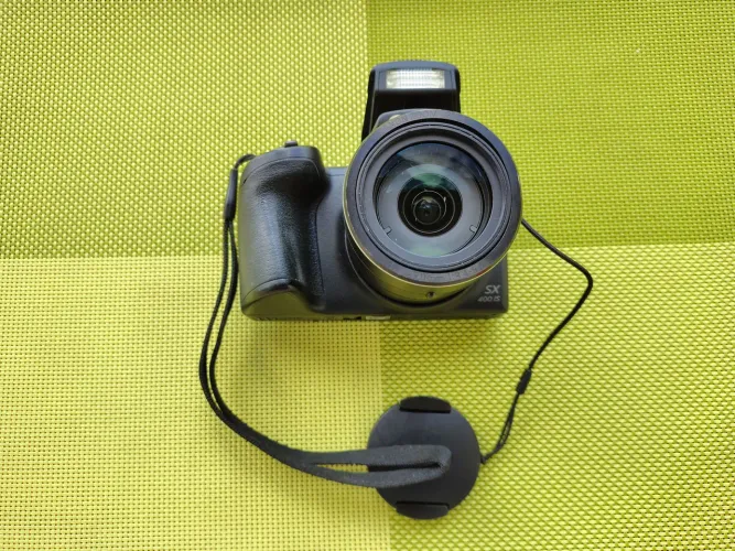 Canon Powershot SX400 is