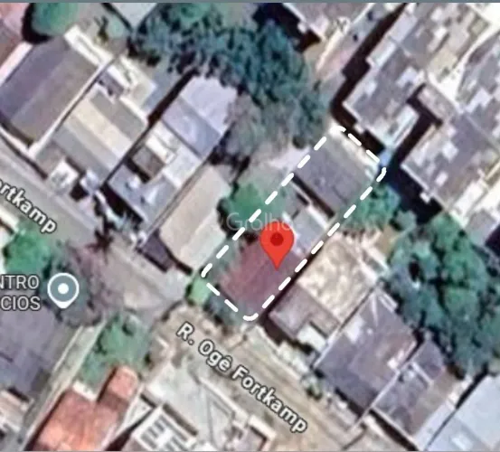 Terreno com 300m² na Trindade.