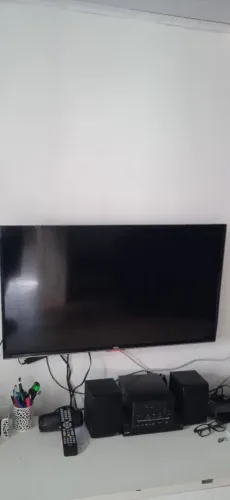 Tv TCL de 40 Polegadas Sai Som, Display Com Avaria 