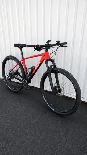 Caloi Elite Carbon Sport, Pedal Clip, GPS XOSS 2G, com equipamentos, ENTREGO!