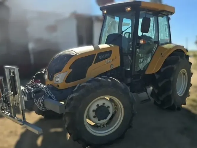 Trator Valtra A950