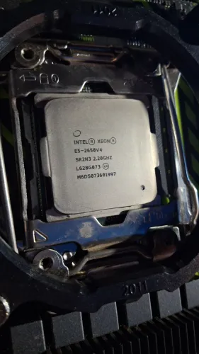 Vendo Processador Xeon E5-2650 v4