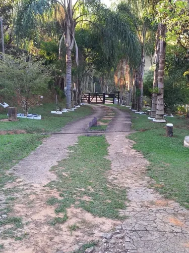 Chácara à venda 5.000M² em Taubaté-SP, bairro Serrinha: 2 quartos, 1 suíte, 1 sala, 2 banh
