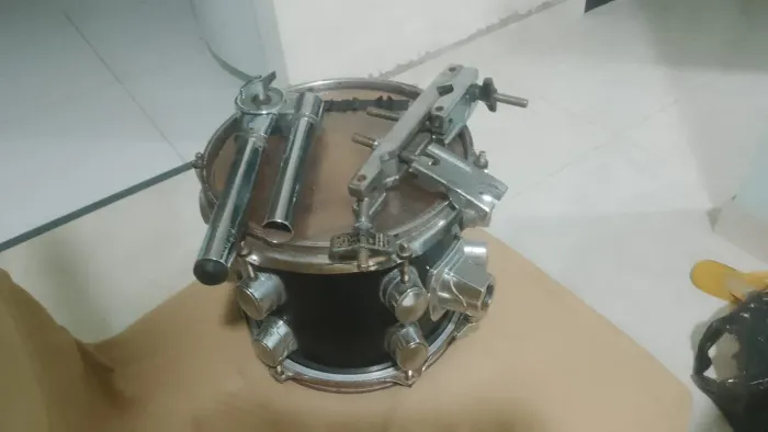 Tom 8 + Holder + Clamp