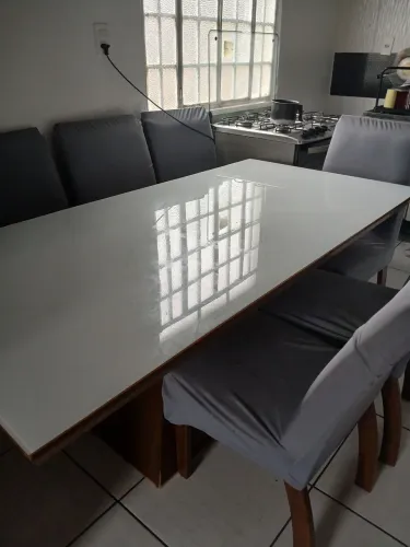 Vendo mesa para sala de jantar