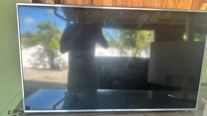 Tv 50 polegadas para consertar ou tirar peças