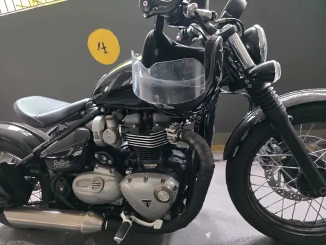 Triumph Bonneville Bobber 2018 1200cc (7.500 km)