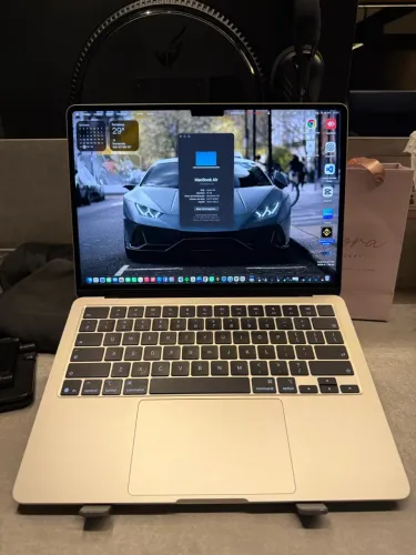 MacBook Air de 13? M5, CPU de 10 núcleos, 512GB - Estelar GARANTIA APPLE ATÉ 31/08/2026