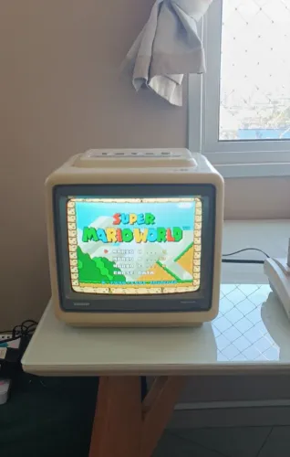 TV SEMP 10 1022 AV