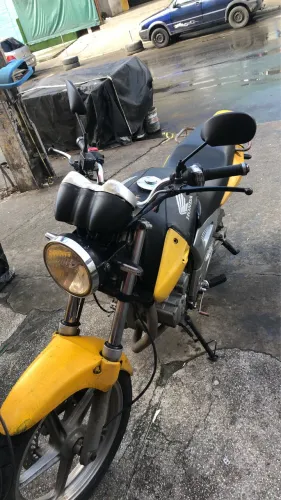Troco por outra moto mais leve ou um carro do meu interesse