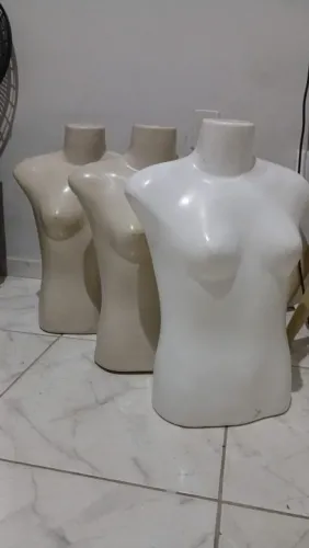 Manequim de busto