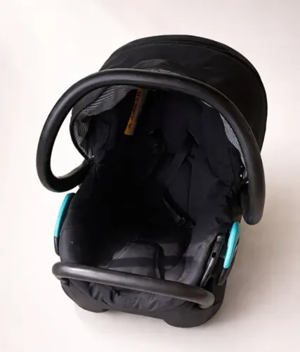 Vendo cadeirinha de carro bebe conforto