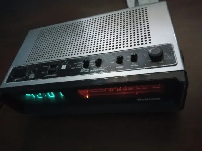 Vendo rádio antigo relíquia National