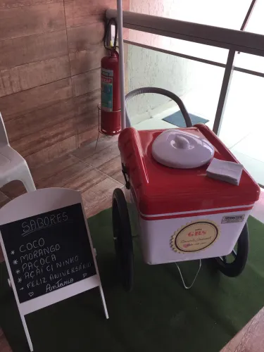 CARRINHO DE PICOLÉ, SORVETE E SACOLÉ