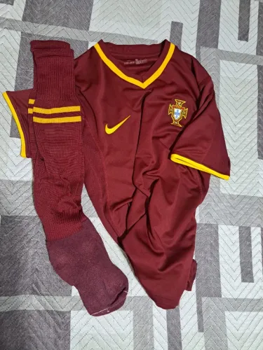 Camisa Portugal 2008 Nike Original Euro 2008 + Meião (brinde) Tam M